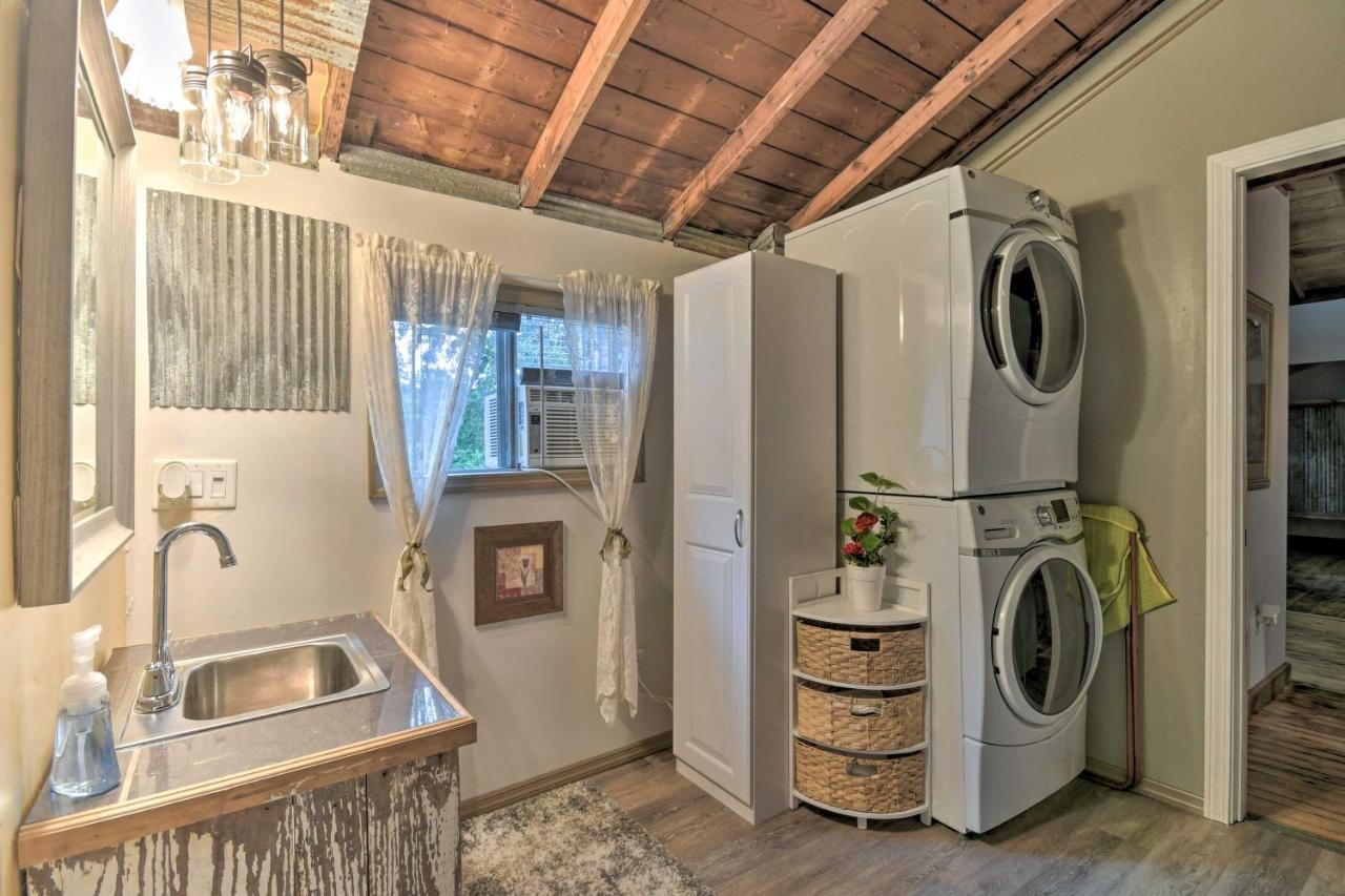 Rustic Chic Home About 1 Mi To Dtwn Hot Springs! Luaran gambar